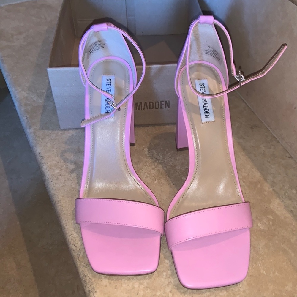STEVE MADDEN TIAA ANKLE STRAP SANDAL SIZE 10 Pink 🎀💖💐⭐️🌈